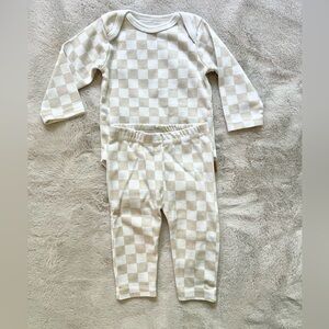 Lila & Jack New York Neutral Checkered Two Piece Onesie Set Leggings 3-6 Months